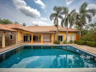 For sale 5 bedrooms house in Bang Lamung, Chonburi