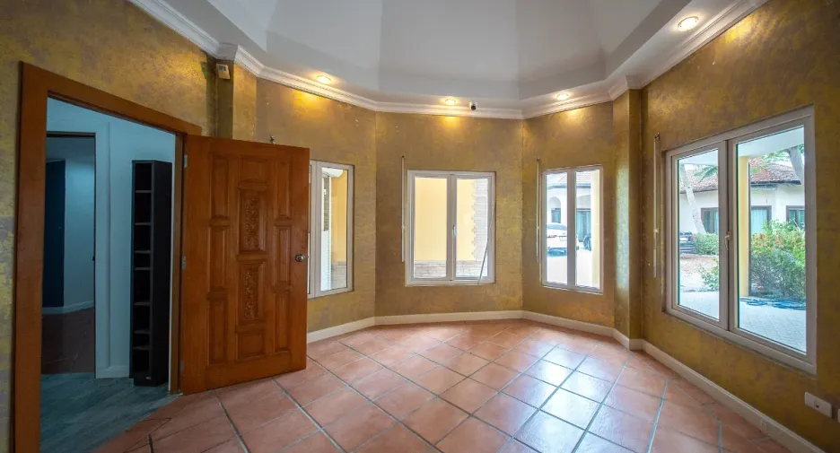 À vendre 5 chambres maison à Huay Yai, Pattaya