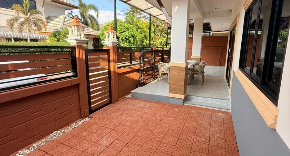 For sale 3 bedrooms house in Huay Yai, Pattaya