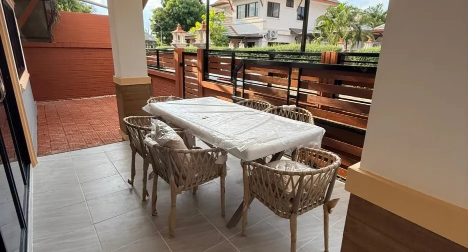 For sale 3 bedrooms house in Huay Yai, Pattaya
