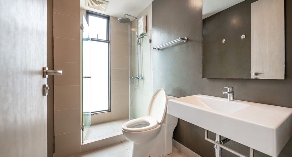 For rent 1 bed condo in Phaya Thai, Bangkok