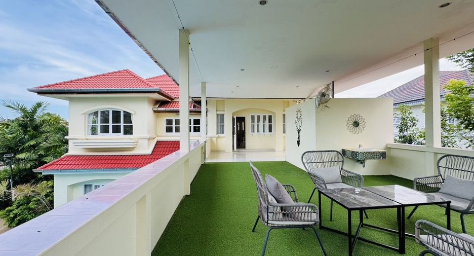 Haus zur Miete mit 6 Zimmer in Mueang Phuket, Phuket