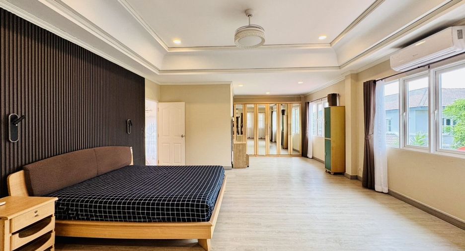 Haus zur Miete mit 6 Zimmer in Mueang Phuket, Phuket