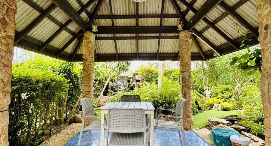 Haus zur Miete mit 6 Zimmer in Mueang Phuket, Phuket