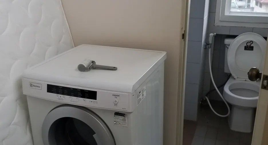 For rent 3 bedrooms condo in Khlong Toei, Bangkok