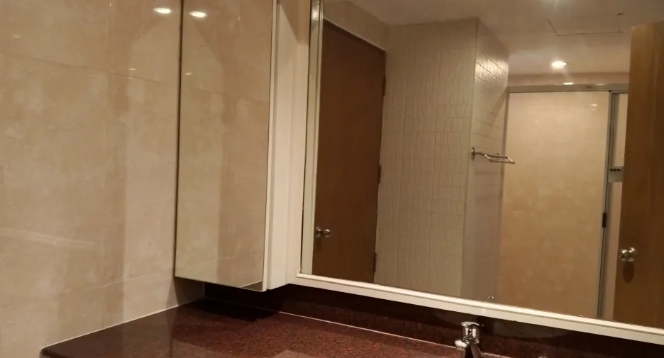 For rent 3 bedrooms apartment in Khlong Toei, Bangkok