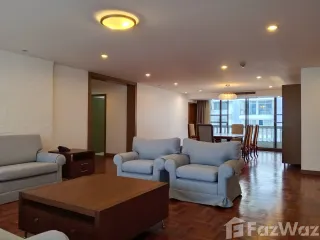 À louer 3 chambres appartement à Khlong Toei, Bangkok
