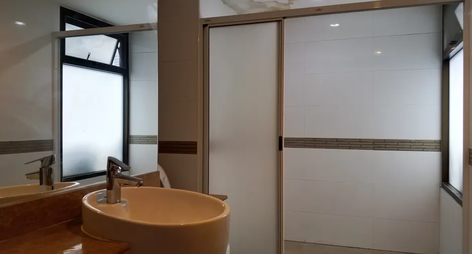 For rent 3 bedrooms apartment in Khlong Toei, Bangkok