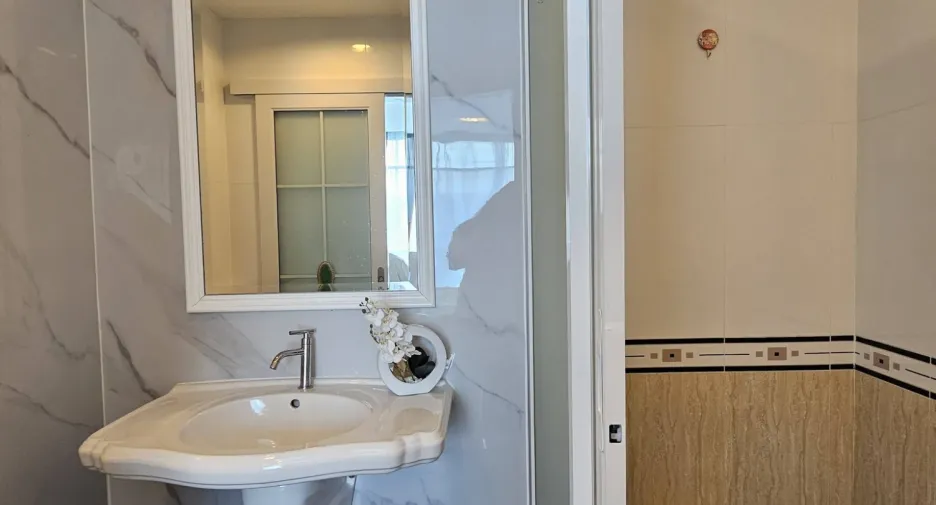 For sale 1 bed condo in East Pattaya, Pattaya