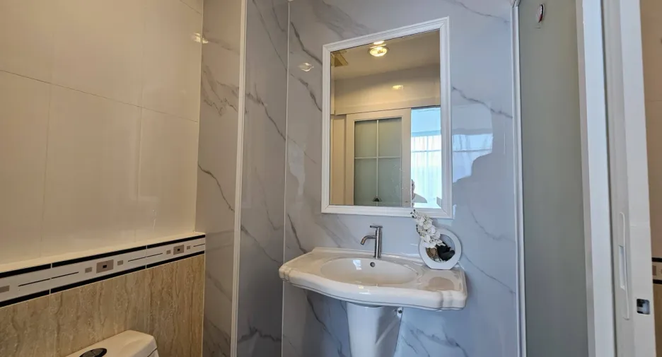 For sale 1 bed condo in East Pattaya, Pattaya