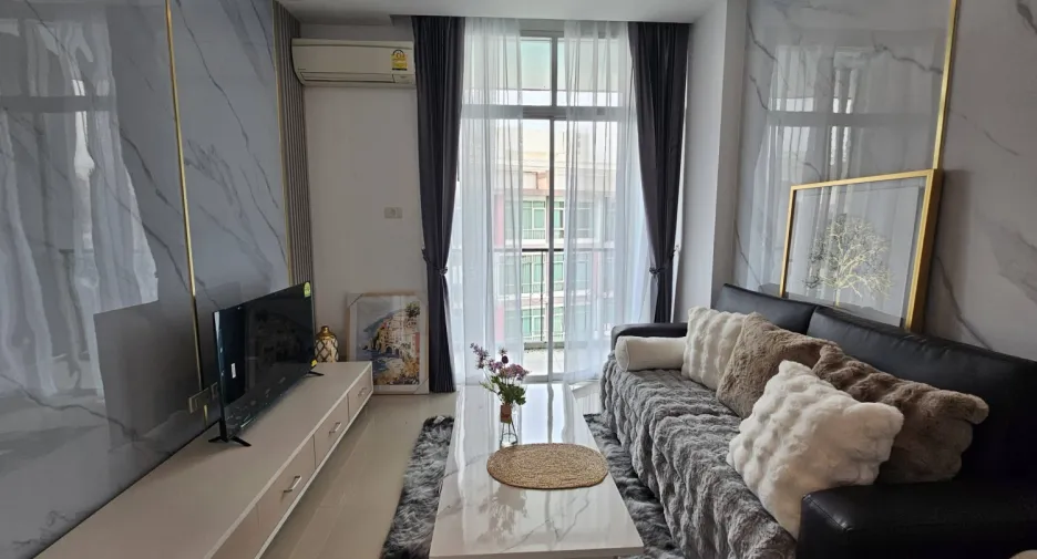 For sale 1 bed condo in East Pattaya, Pattaya