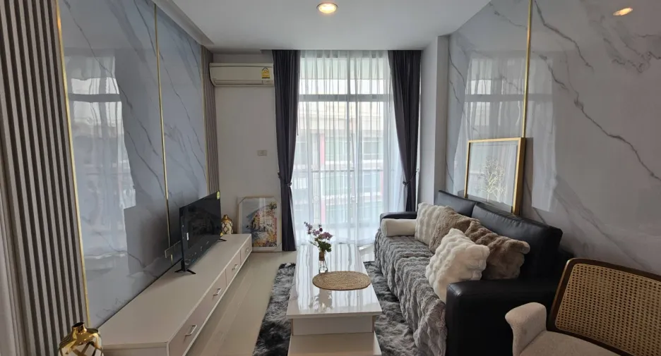For sale 1 bed condo in East Pattaya, Pattaya