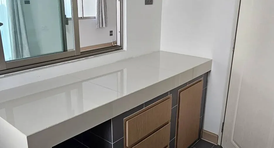 For sale 4 bedrooms house in Si Racha, Chonburi