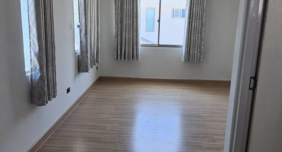 For sale 4 bedrooms house in Si Racha, Chonburi