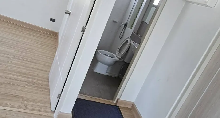 For sale 4 bedrooms house in Si Racha, Chonburi