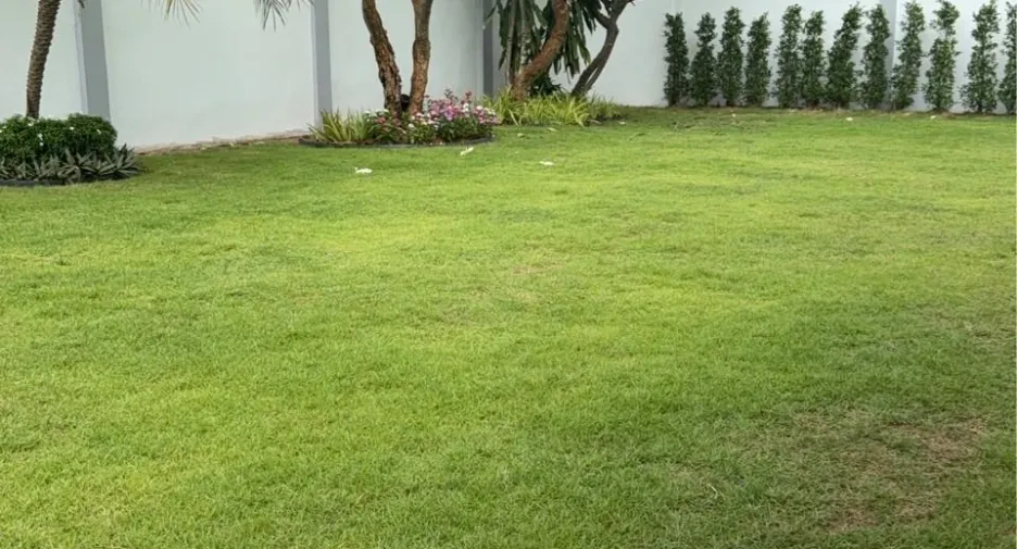 For sale 4 bedrooms house in East Pattaya, Pattaya
