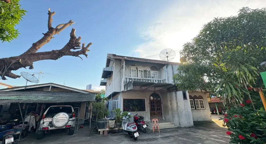 Продажа 5 спальни дом в Mueang Nakhon Pathom, Накхонпатхом
