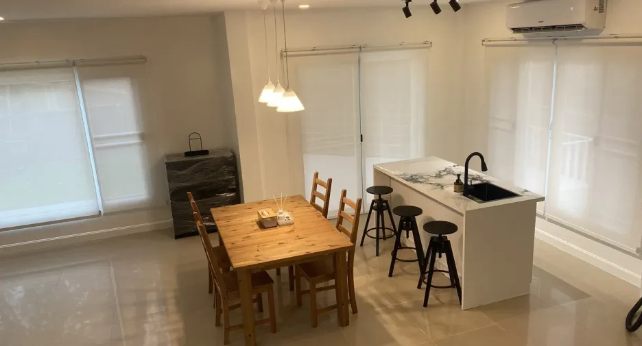 For rent 3 bedrooms house in Pak Kret, Nonthaburi