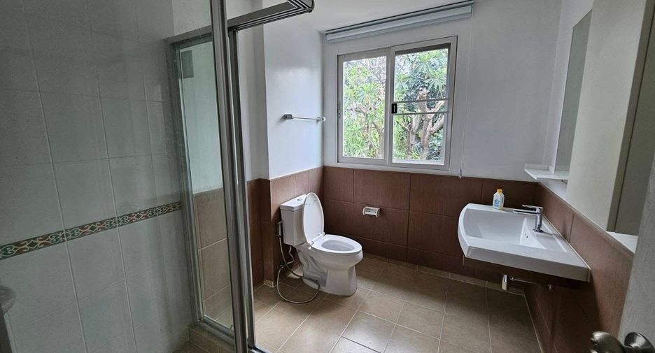 For rent 3 bedrooms house in Pak Kret, Nonthaburi