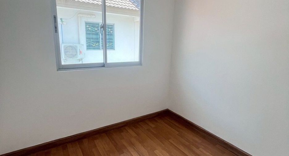 Reihenhaus zum Kauf mit 3 Zimmer in Sam Phran, Nakhon Pathom