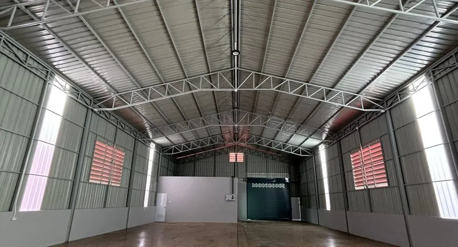 À louer studio maison à Pak Kret, Nonthaburi