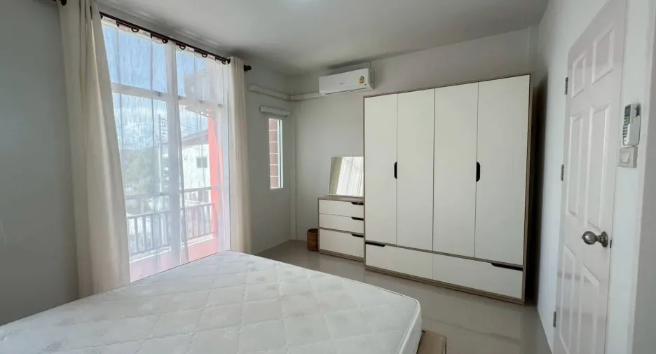 For rent 2 ベッドルーム townhouse in Ban Chang, Rayong
