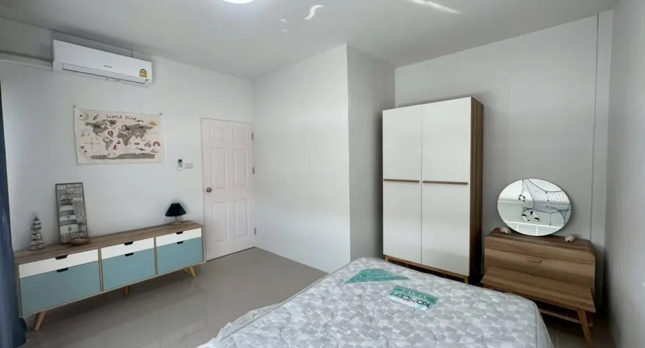For rent 2 ベッドルーム townhouse in Ban Chang, Rayong
