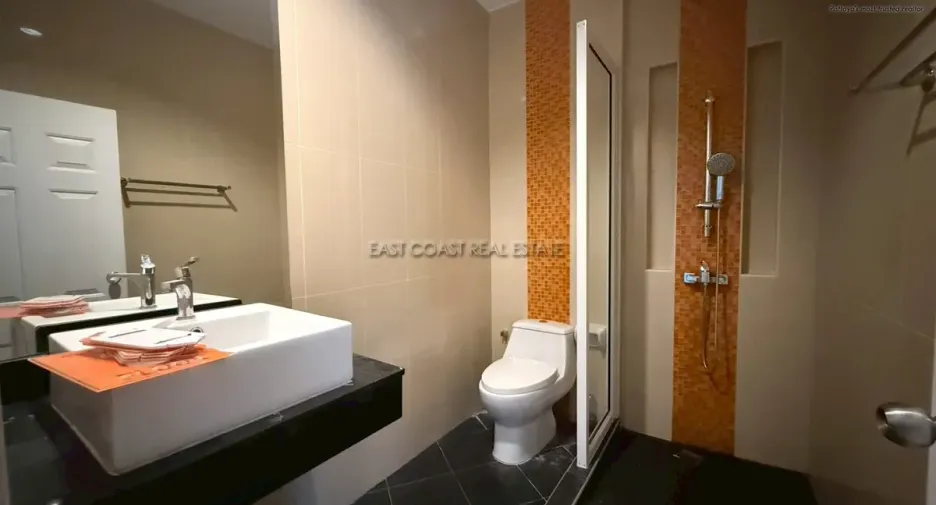 For sale 10 ベッドルーム condo in Bang Lamung, Chonburi