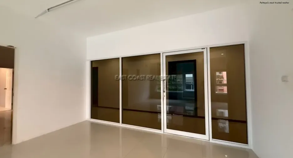 For sale 10 ベッドルーム condo in Bang Lamung, Chonburi