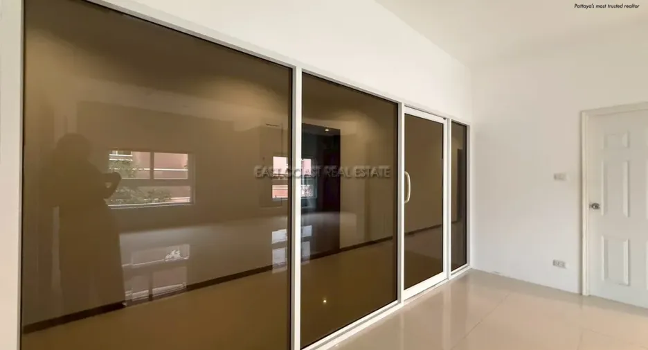 For sale 10 ベッドルーム condo in Bang Lamung, Chonburi