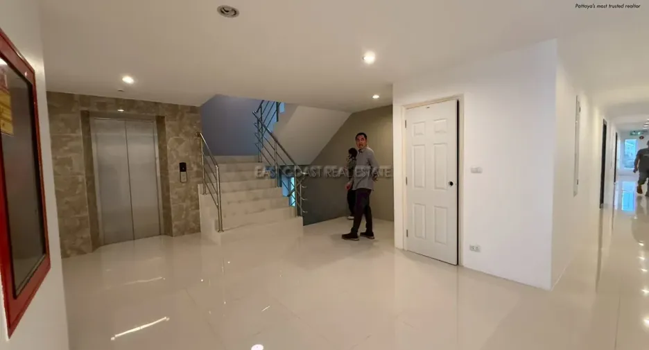 For sale 10 ベッドルーム condo in Bang Lamung, Chonburi