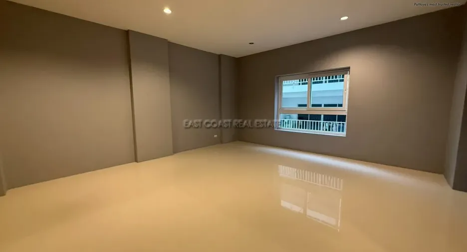 For sale 10 ベッドルーム condo in Bang Lamung, Chonburi