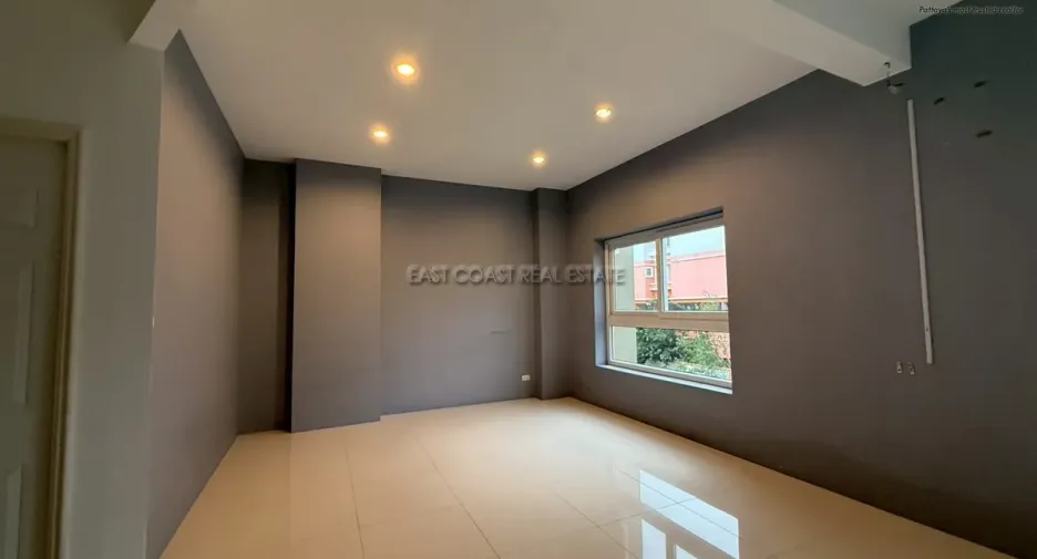 For sale 10 ベッドルーム condo in Bang Lamung, Chonburi