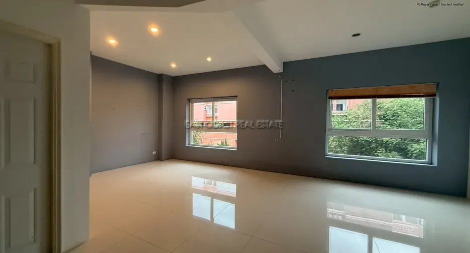 For sale 10 ベッドルーム condo in Bang Lamung, Chonburi