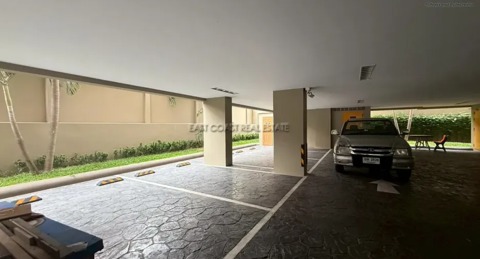 For sale 10 ベッドルーム condo in Bang Lamung, Chonburi
