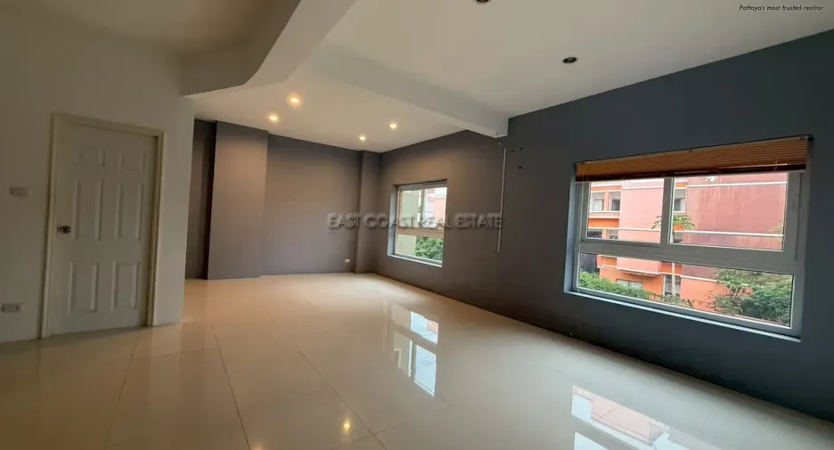 For sale 10 ベッドルーム condo in Bang Lamung, Chonburi