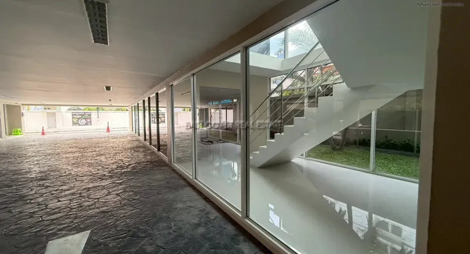 For sale 10 ベッドルーム condo in Bang Lamung, Chonburi