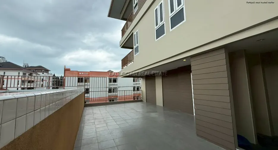 For sale 10 ベッドルーム condo in Bang Lamung, Chonburi