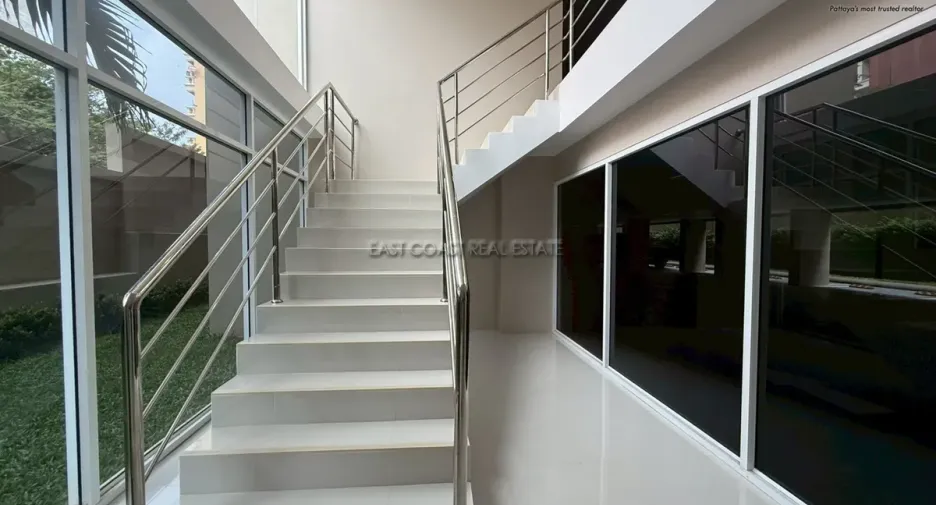 For sale 10 ベッドルーム condo in Bang Lamung, Chonburi