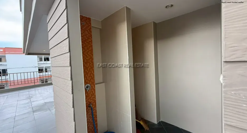 For sale 10 ベッドルーム condo in Bang Lamung, Chonburi
