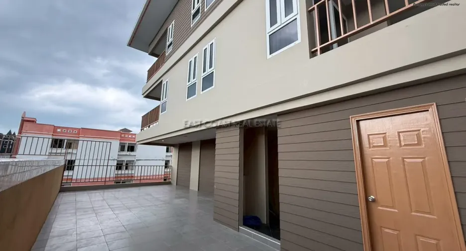 For sale 10 ベッドルーム condo in Bang Lamung, Chonburi