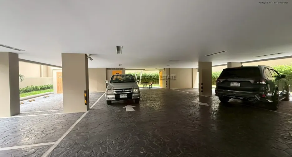 For sale 10 ベッドルーム condo in Bang Lamung, Chonburi