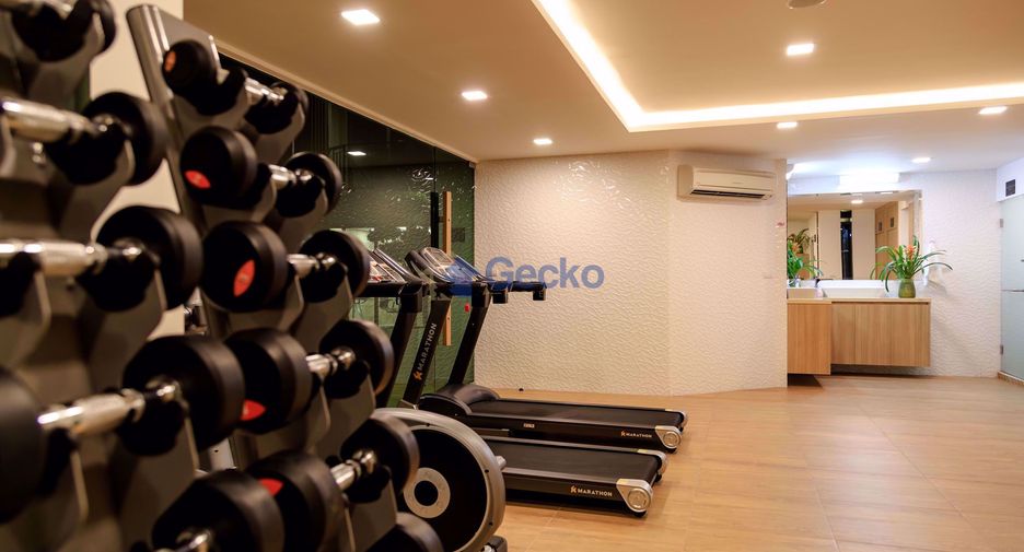 For rent 2 bedrooms condo in North Pattaya, Pattaya