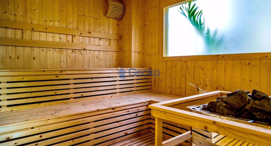 For rent 2 bedrooms condo in North Pattaya, Pattaya