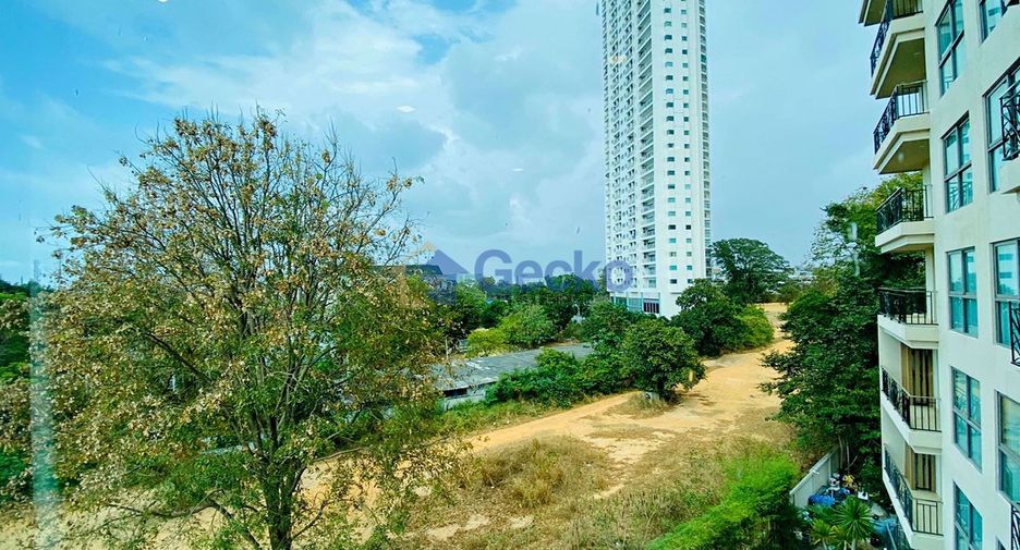 For rent 2 bedrooms condo in North Pattaya, Pattaya
