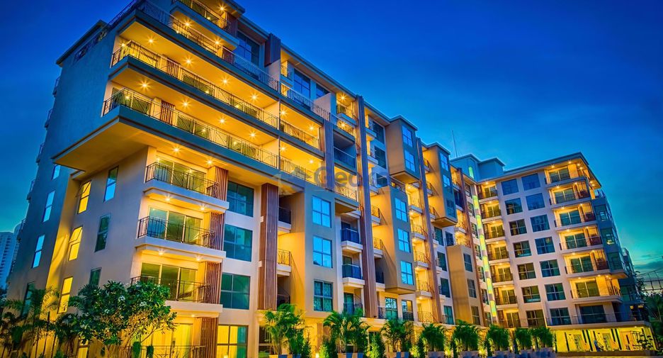 For rent 2 bedrooms condo in North Pattaya, Pattaya