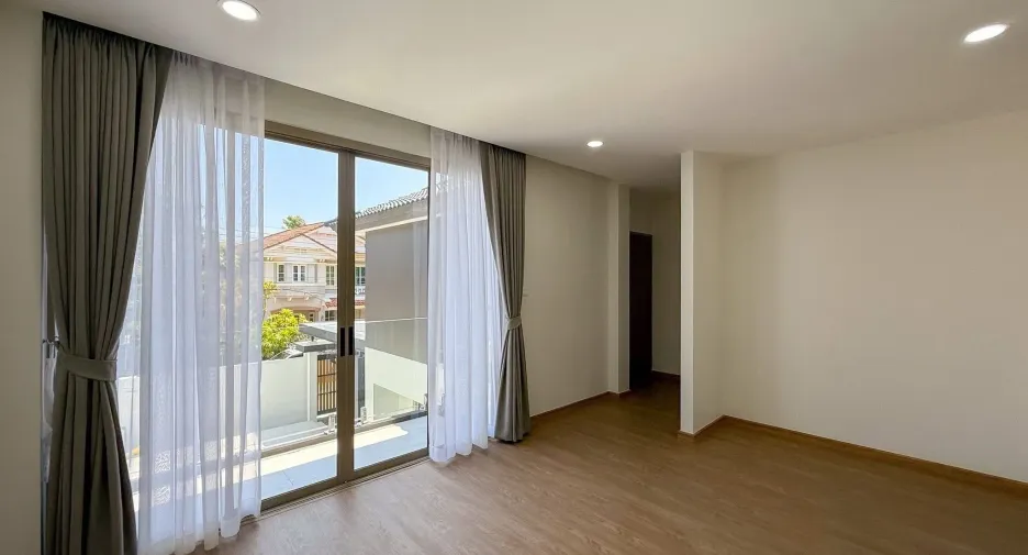 Haus zum Kauf mit 4 Zimmer in Mueang Phuket, Phuket