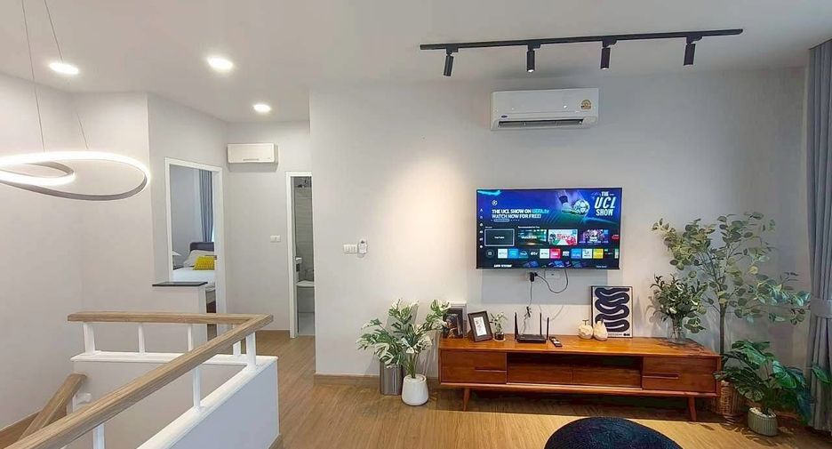 For rent 4 bedrooms house in Mueang Chiang Mai, Chiang Mai