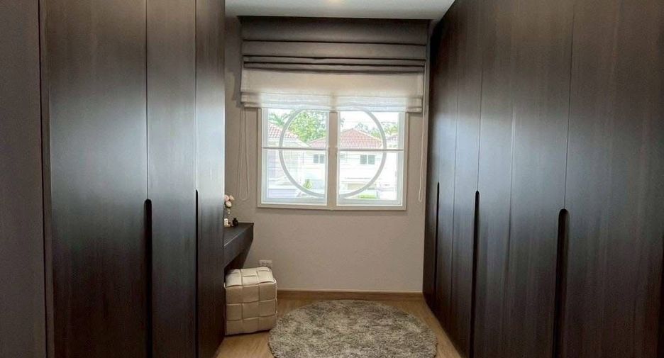 For rent 4 bedrooms house in Mueang Chiang Mai, Chiang Mai