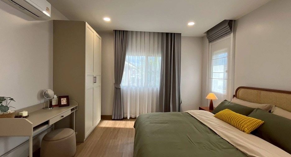 For rent 4 bedrooms house in Mueang Chiang Mai, Chiang Mai